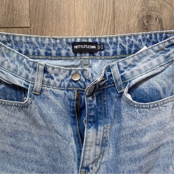 PrettyLittleThing Jeans - Picture 3 of 8